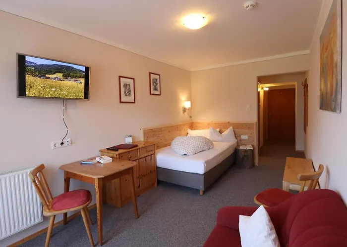 格勒布拉尔卡尔弗尔斯旅馆 招待所 3*