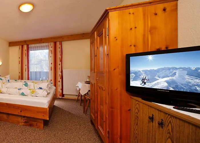 格勒布拉尔卡尔弗尔斯旅馆