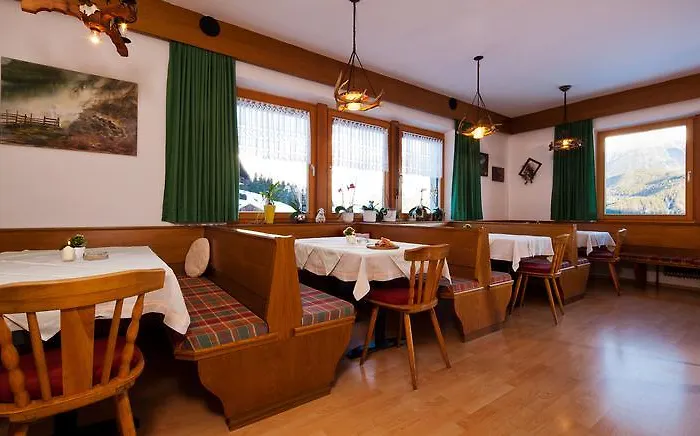 格勒布拉尔卡尔弗尔斯旅馆 招待所